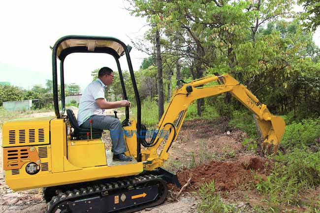 小型園林挖掘機